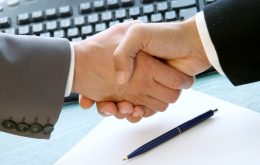 fr13630897_shake_hands